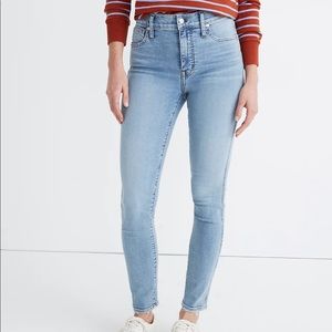 Madewell 10" High-Rise Skinny Jeans in Wheeler Wash